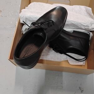 Clarks Men's Classic Black Oxfords